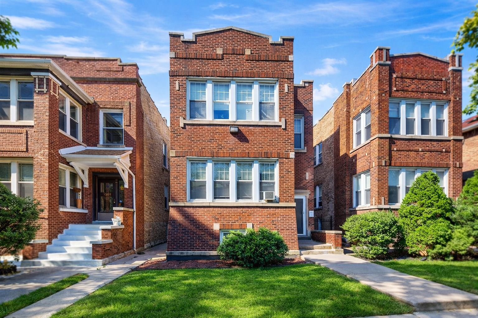 7920 S Langley Avenue — Chicago, IL 60619