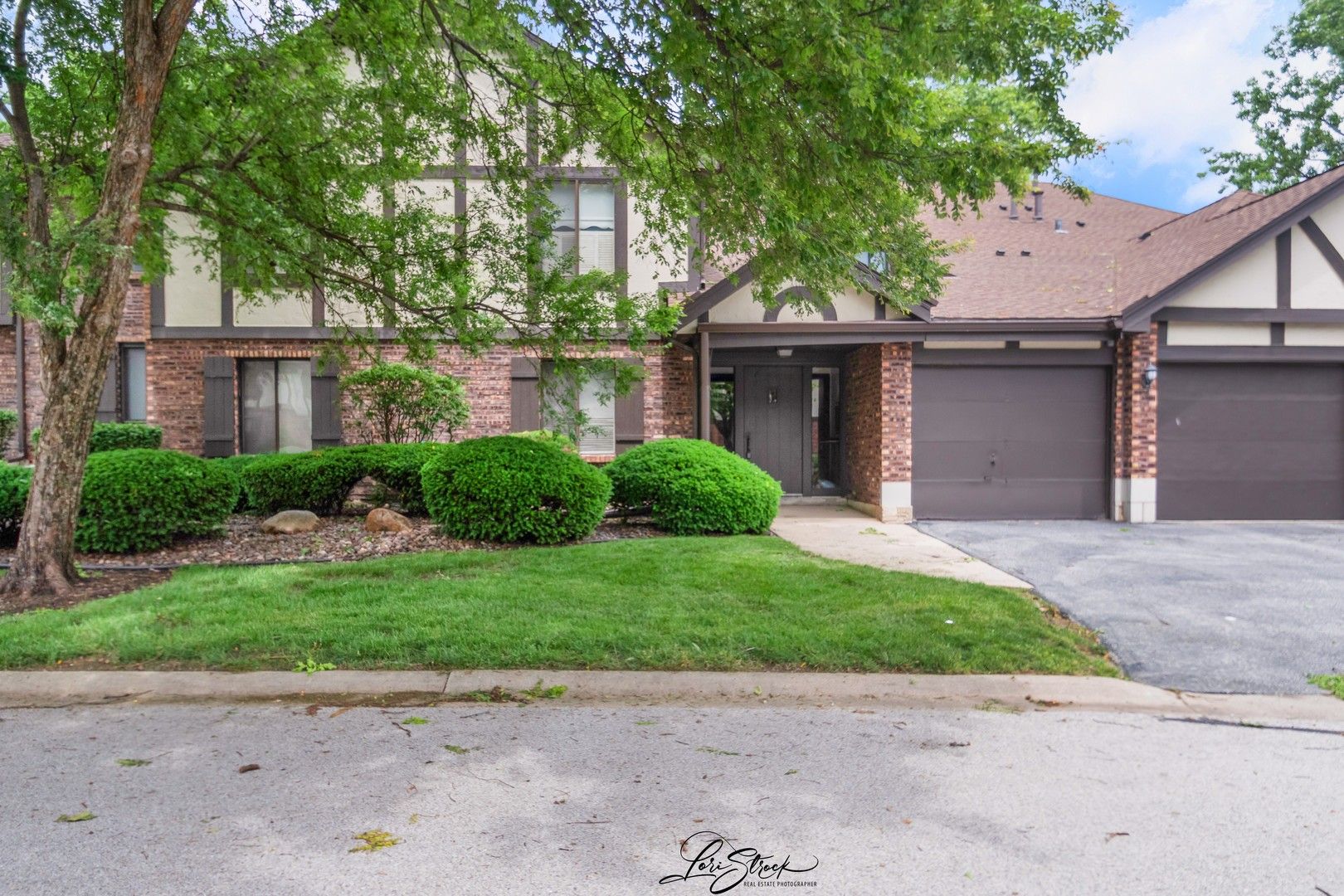 8251 Mulberry Court #14B — Palos Hills, IL 60465