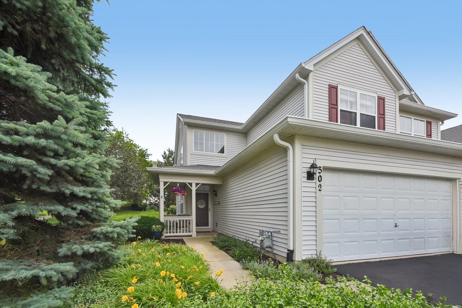 502 Heritage Court — St. Charles, IL 60175