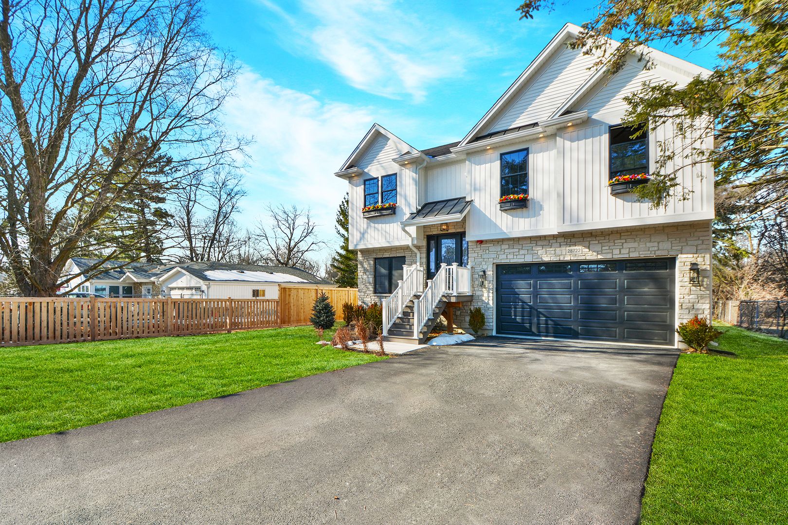 28722 N Madison Avenue — Wauconda, IL 60084