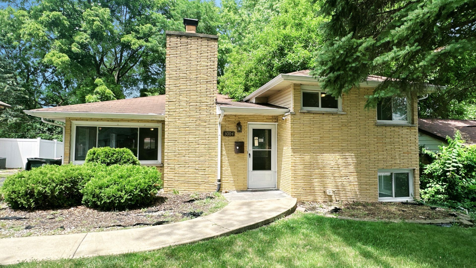 3004 Longfellow Avenue — Hazel Crest, IL 60429