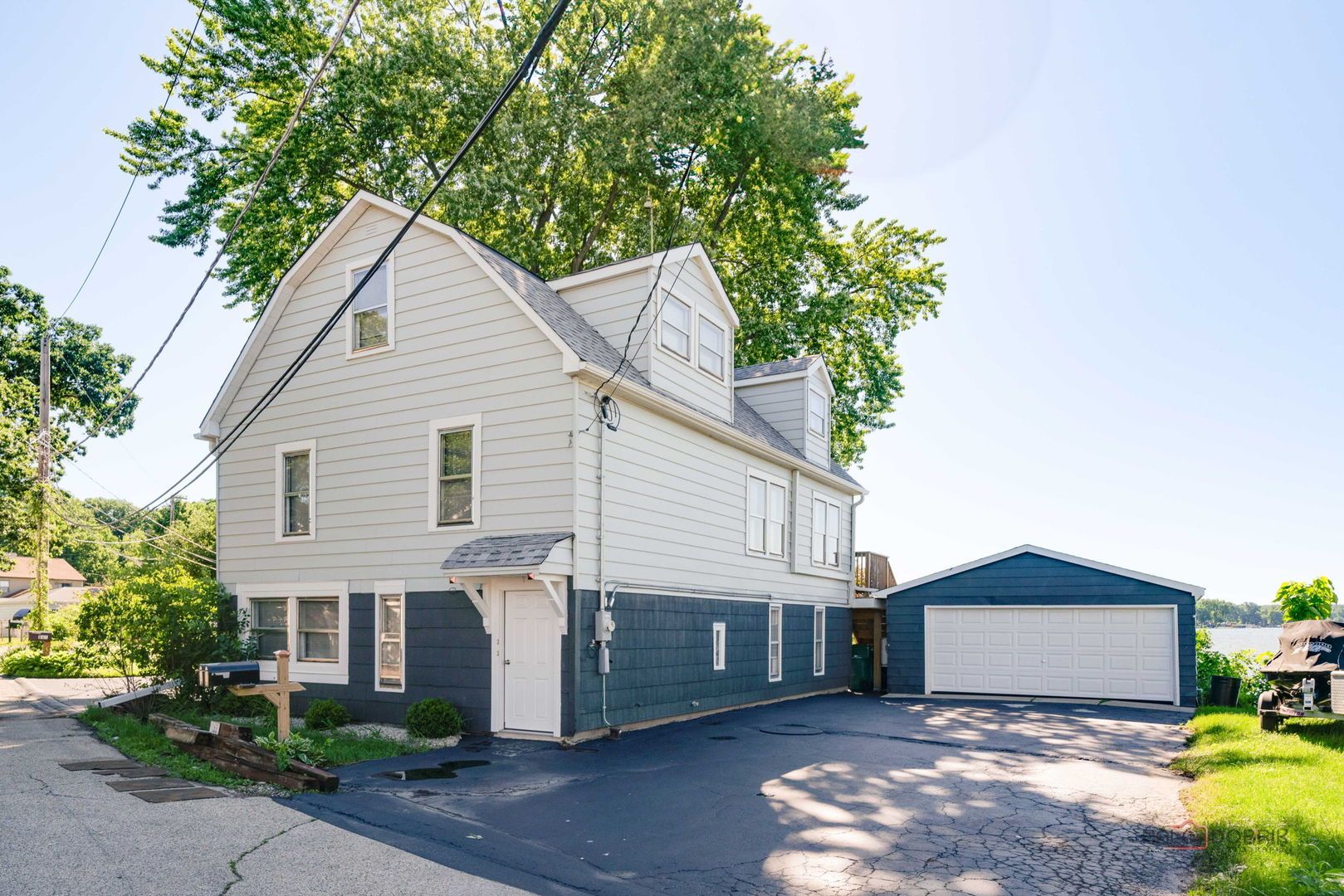163 Eagle Point Road — Fox Lake, IL 60020