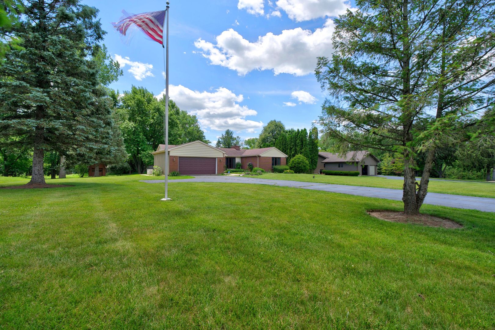 14385 W Sheryl Lynn Drive — Wadsworth, IL 60083