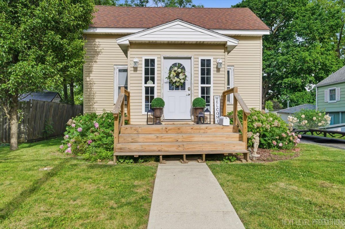 1034 Somonauk Street — Sycamore, IL 60178