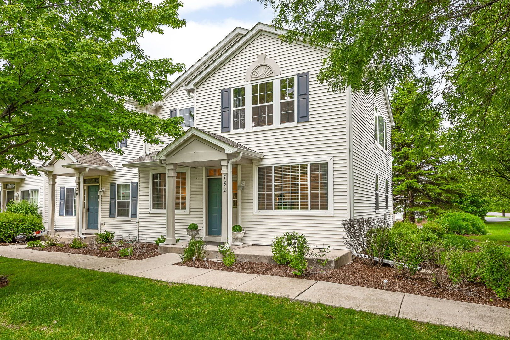 732 County Line Road — Aurora, IL 60502