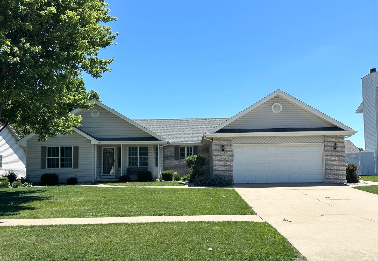 1602 Sunridge Drive — Bourbonnais, IL 60914