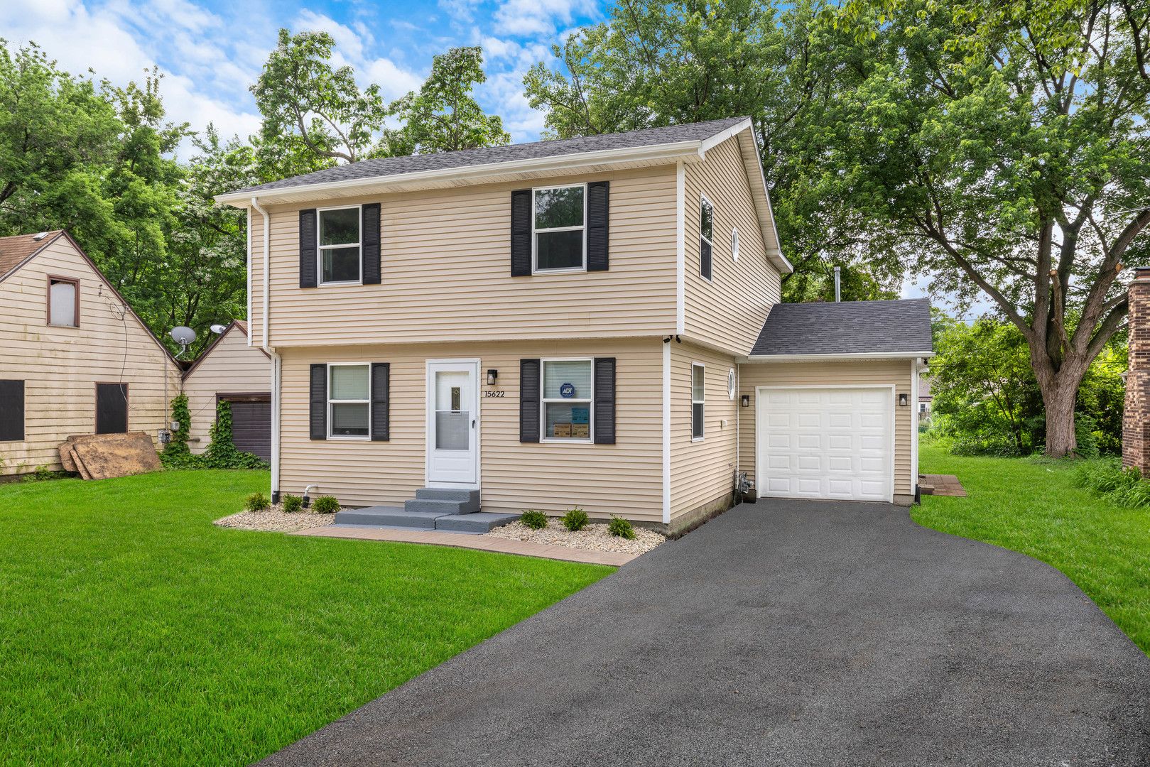 15622 Millard Avenue — Markham, IL 60428