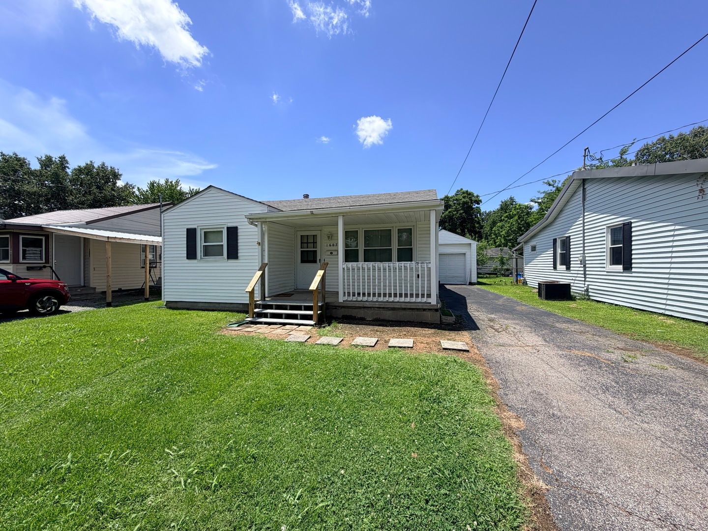 1607 Ferry Street — Metropolis, IL 62960