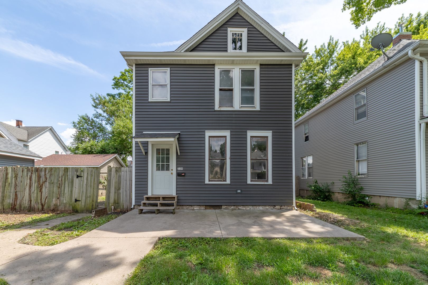 709 W 16th Street — Davenport, IA 52804