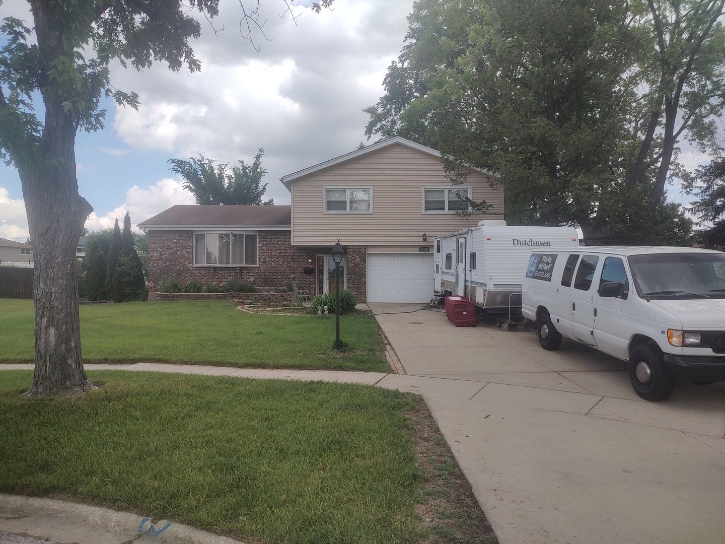 1420 W Jo Ann Lane — Addison, IL 60101