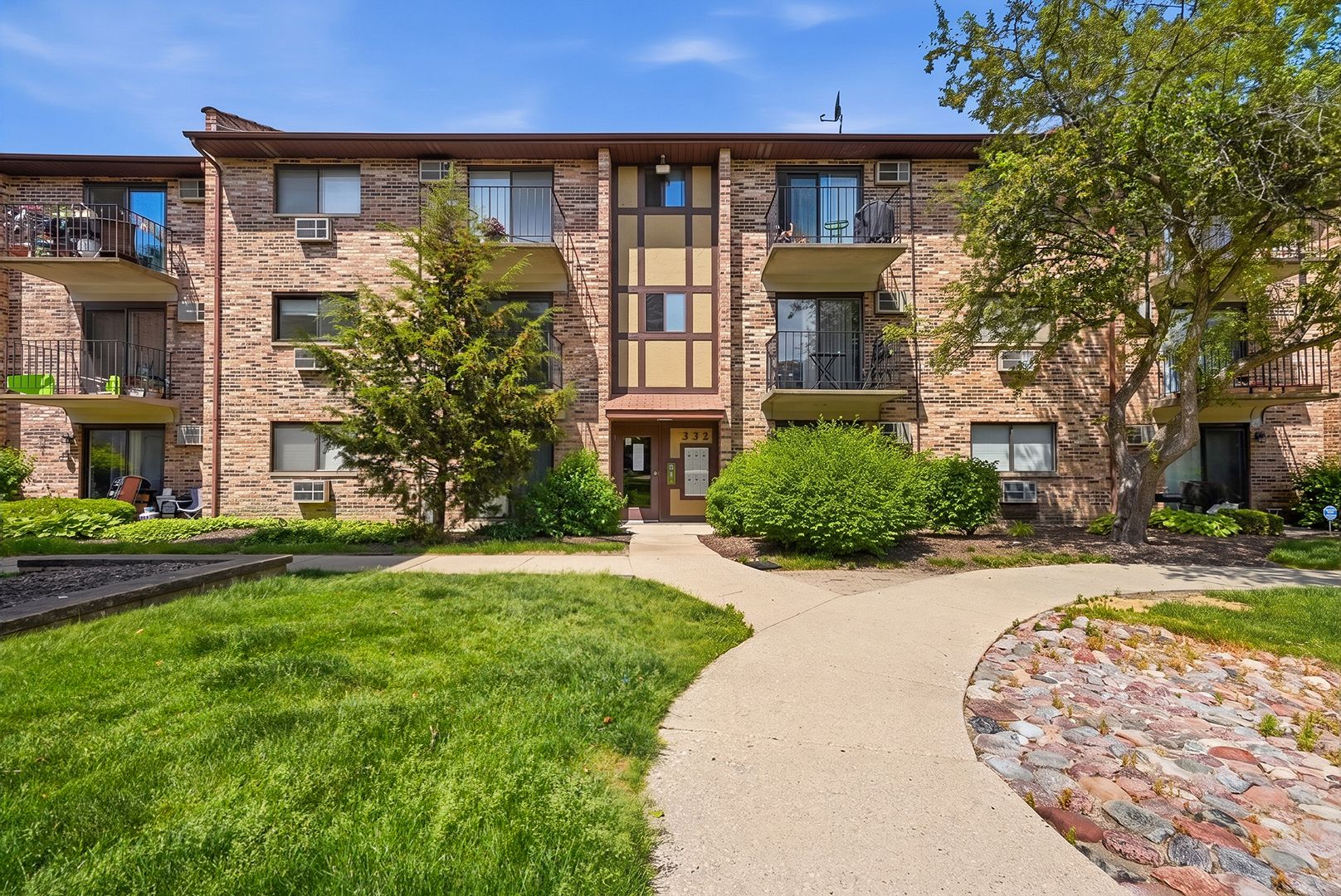 332 KLEIN CREEK Court #C — Carol Stream, IL 60188
