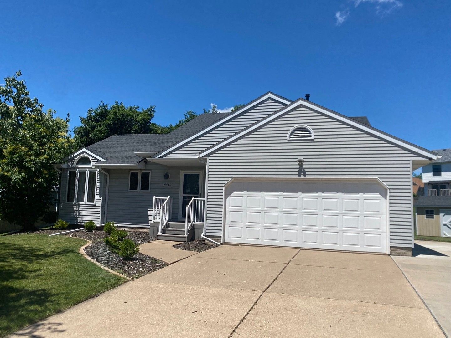 4730 Lockwood Court — Bettendorf, IA 52722