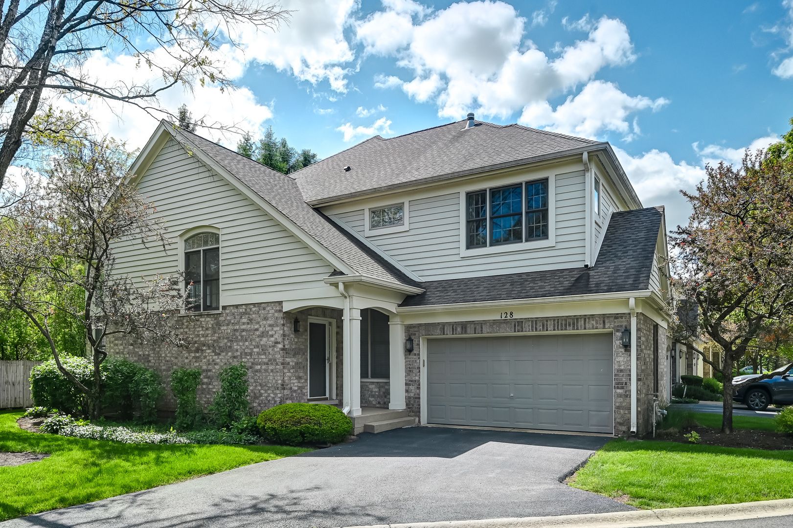 128 Fairway Drive — La Grange, IL 60525
