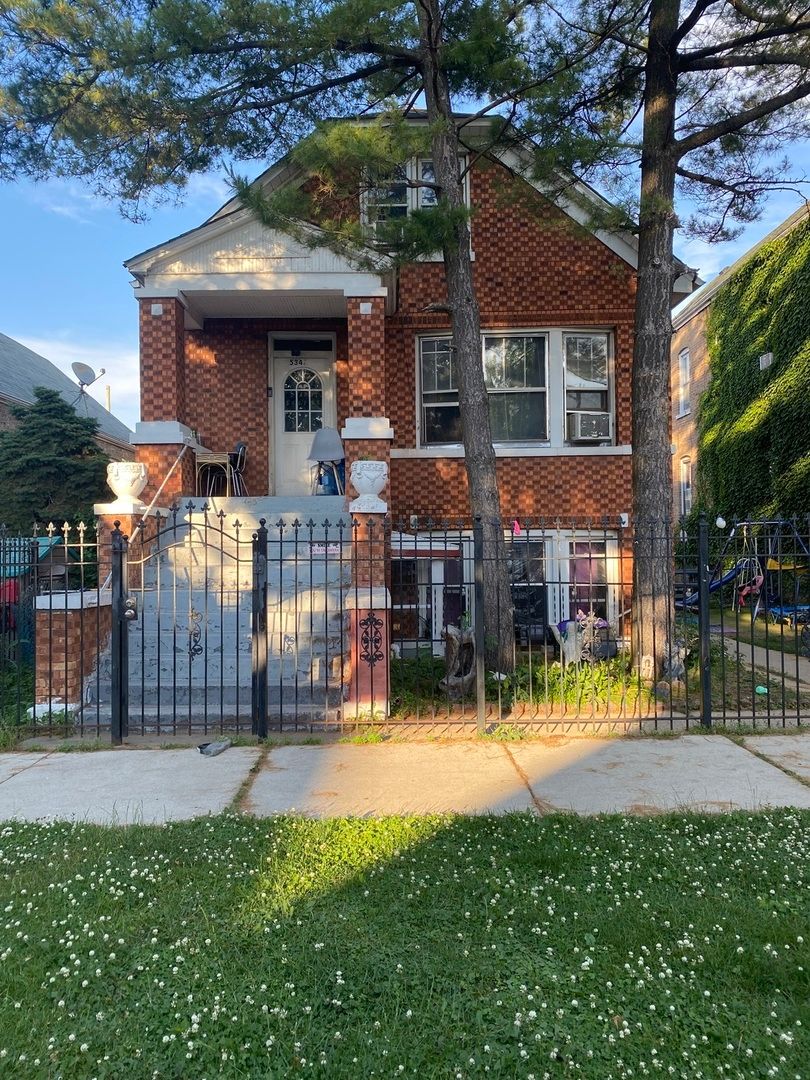 5347 S Washtenaw Avenue — Chicago, IL 60632