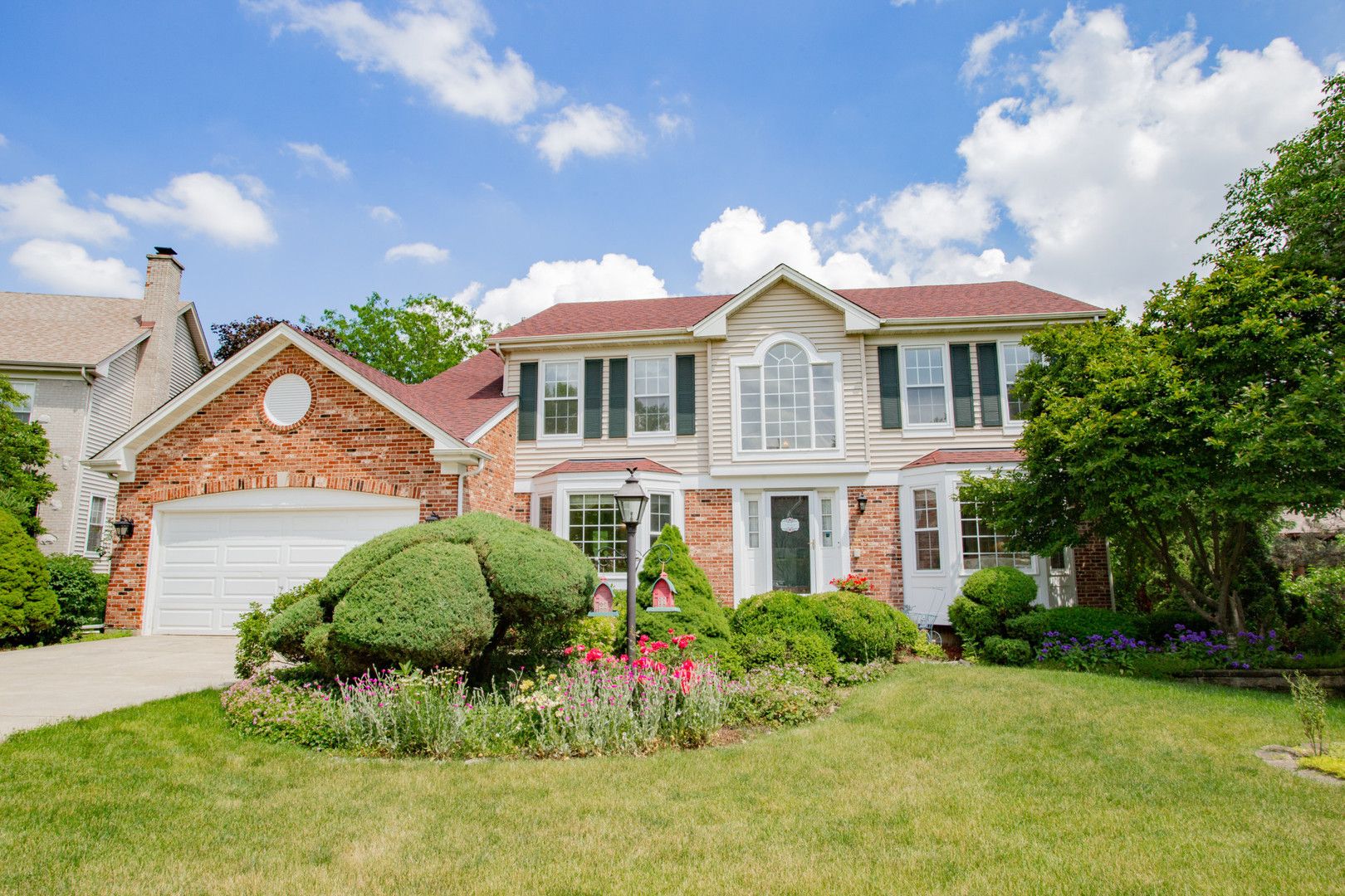 1438 Della Drive — Hoffman Estates, IL 60169