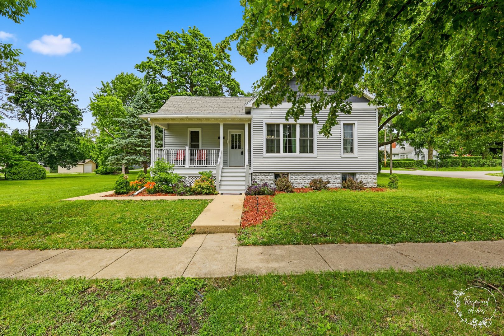423 E Front Street — Gilman, IL 60938