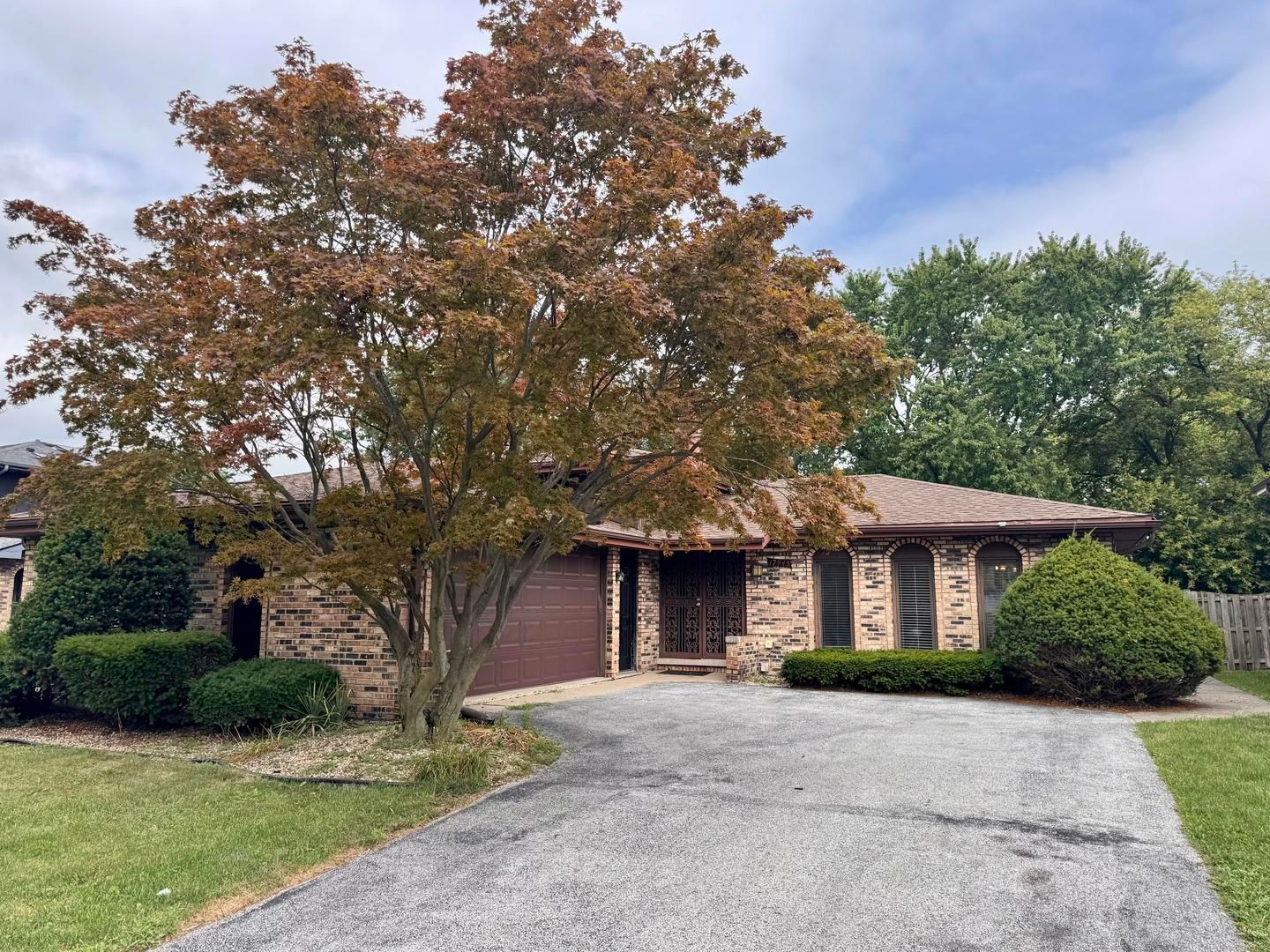 17945 Maple Street — Lansing, IL 60438