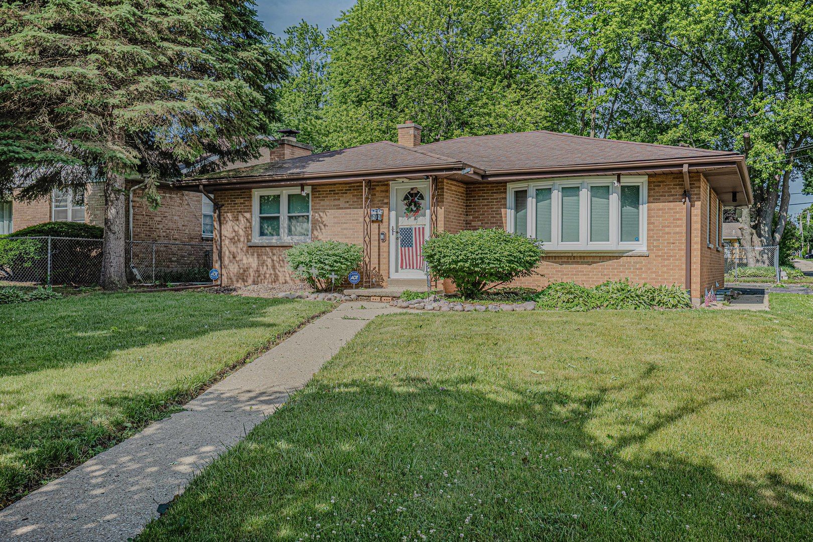 3212 Elisha Avenue — Zion, IL 60099