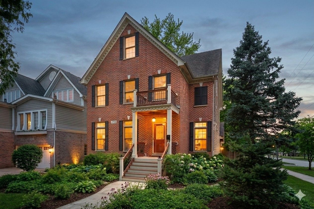 219 N Huffman Street — Naperville, IL 60540