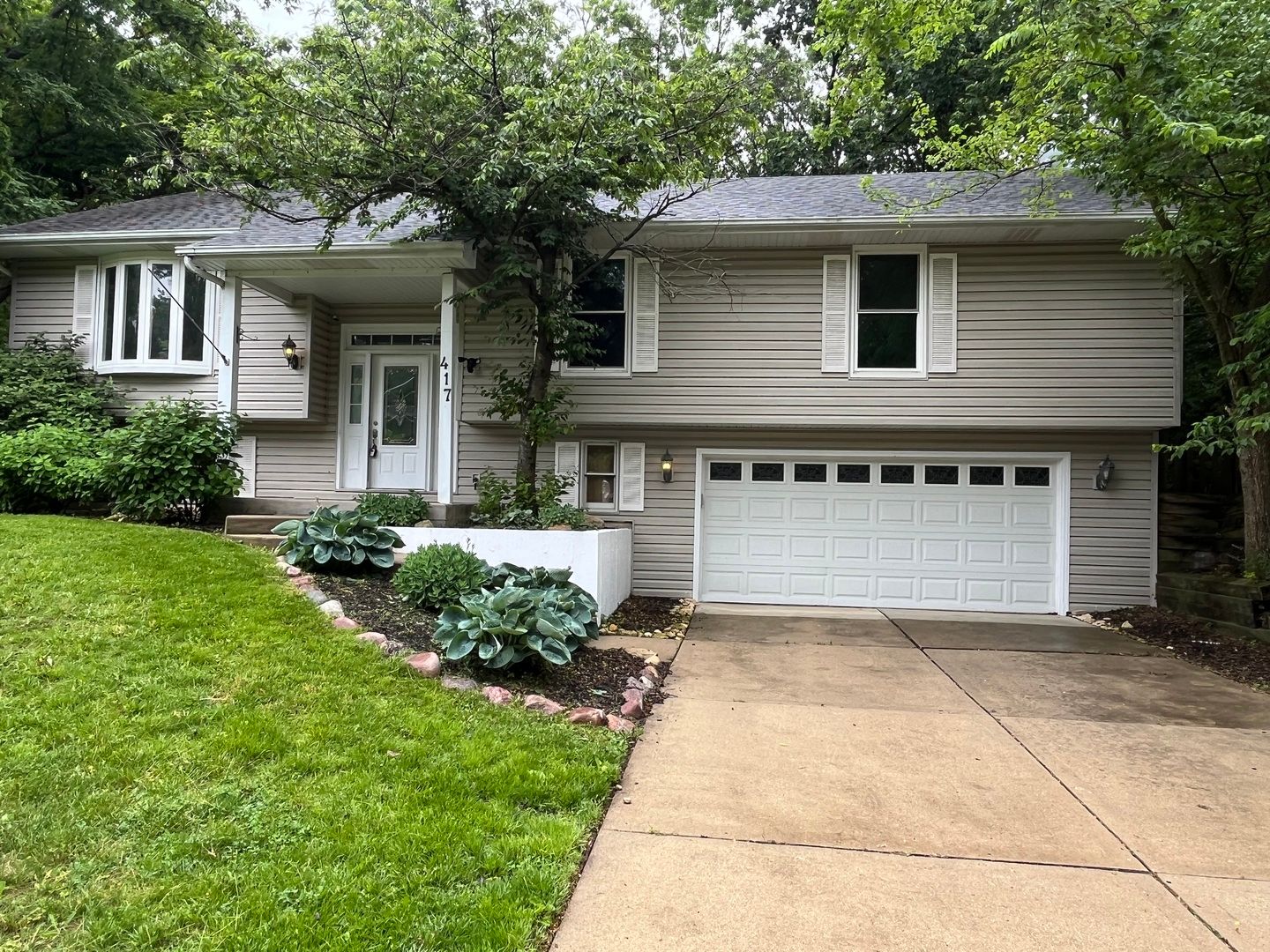 417 Cambridge Way — Bolingbrook, IL 60440