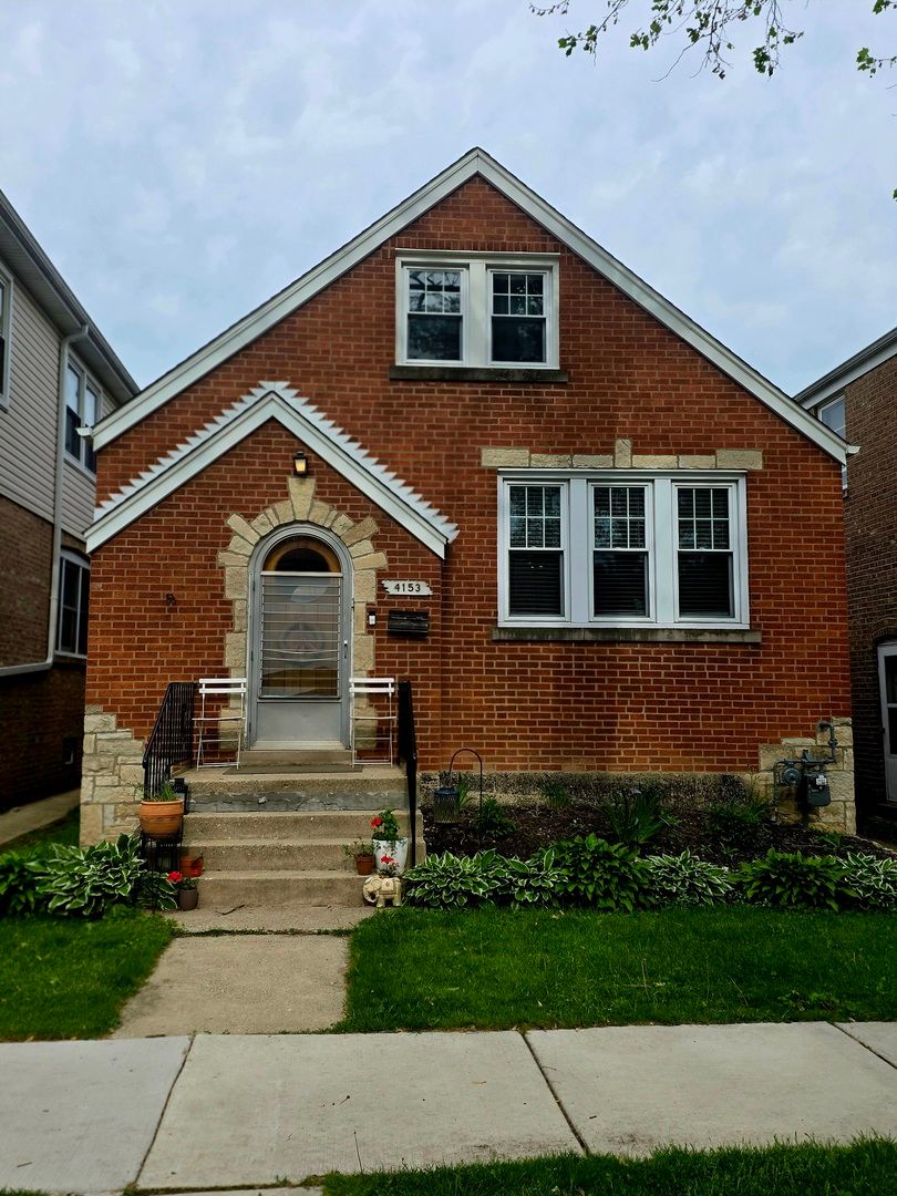 4153 Elm Avenue — Brookfield, IL 60513