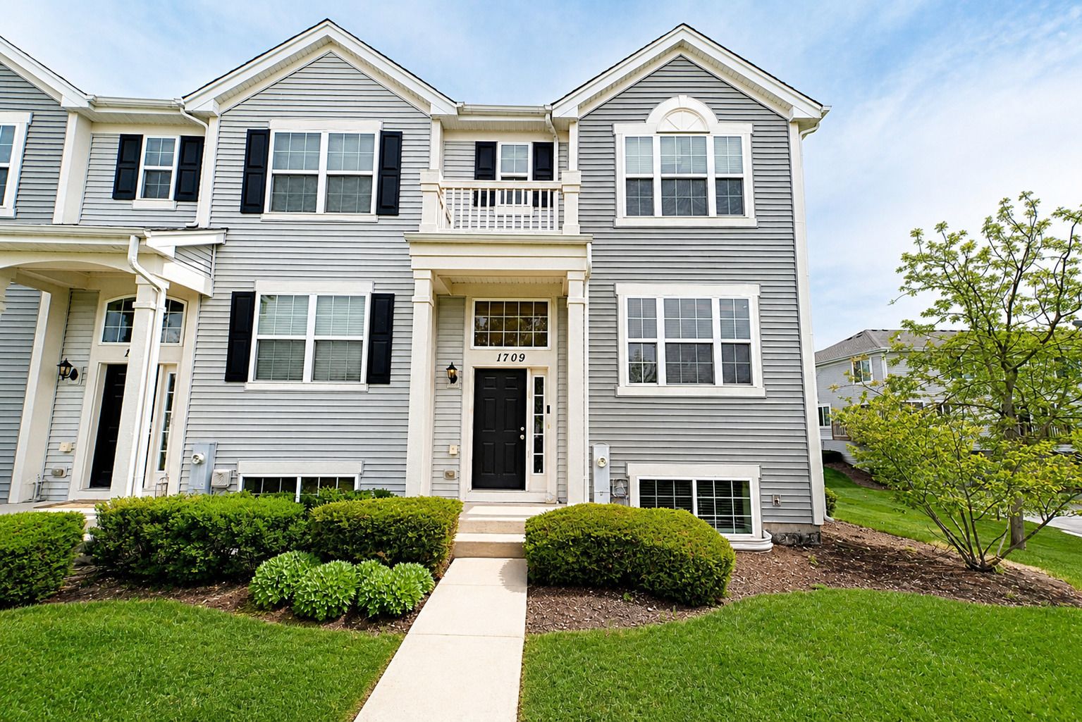 1709 Windward Drive — Pingree Grove, IL 60140