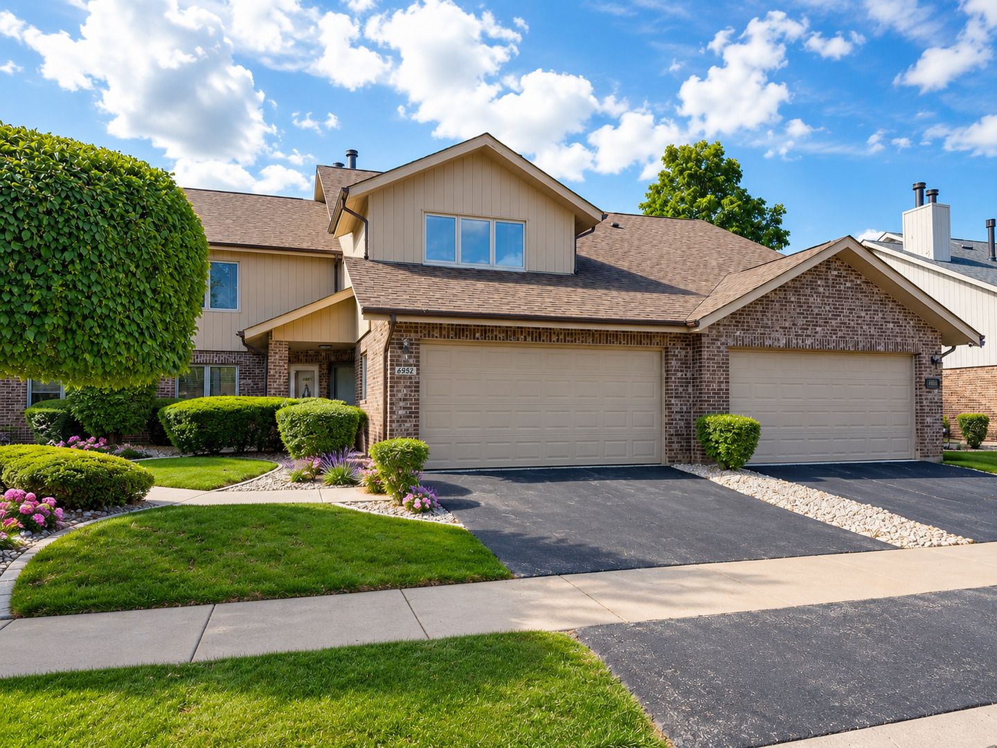 8952 Silverdale Drive #7B — Orland Park, IL 60462