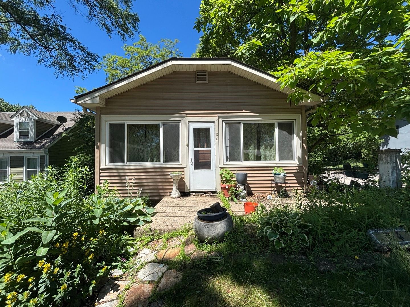 24 S Hickory Avenue — Fox Lake, IL 60020