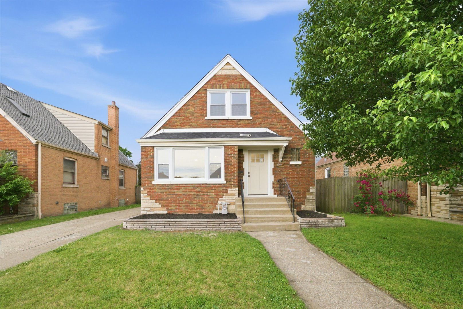 10910 S Avenue L — Chicago, IL 60617
