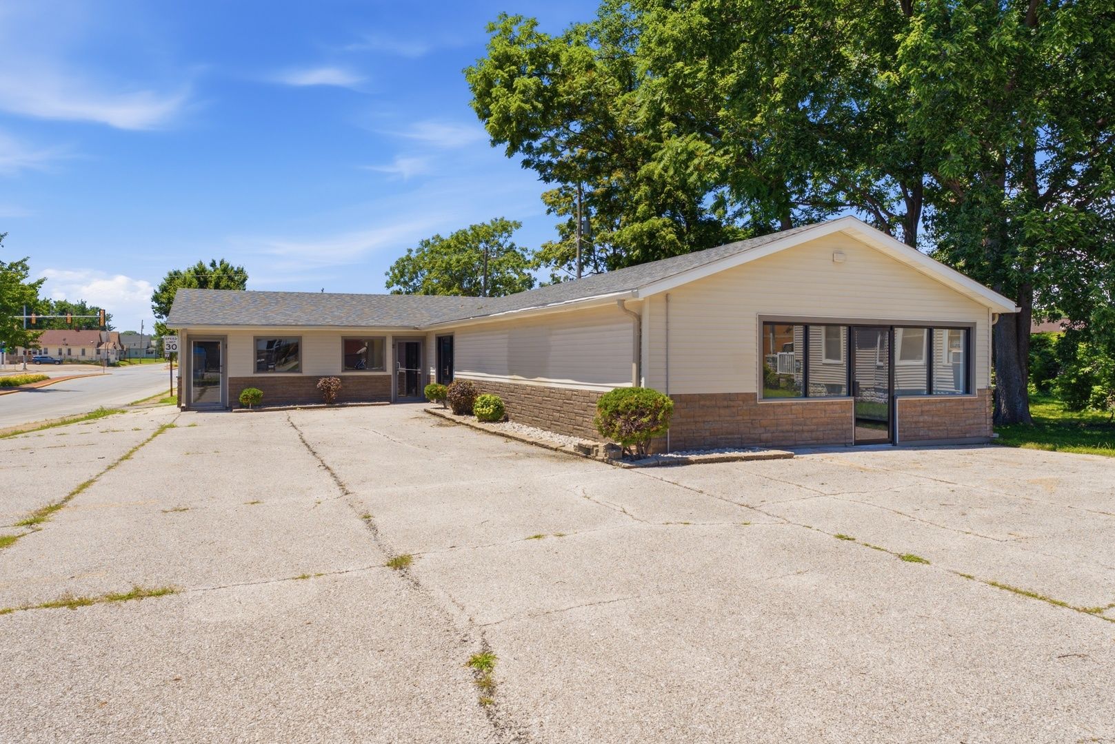 1115 7th Avenue — Rock Island, IL 61201
