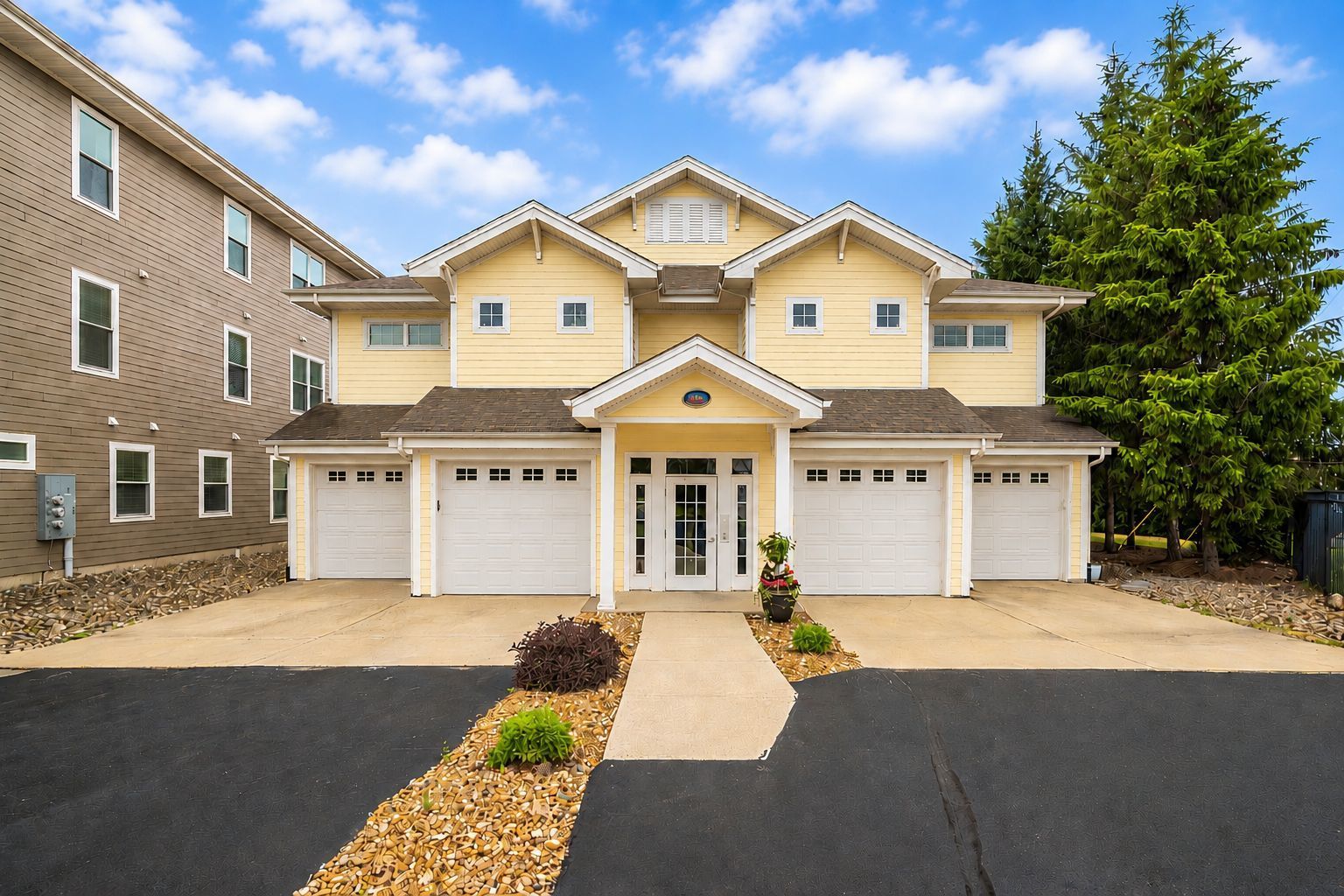 13232 Lake Shore Drive #101 — Cedar Lake, IN 46303
