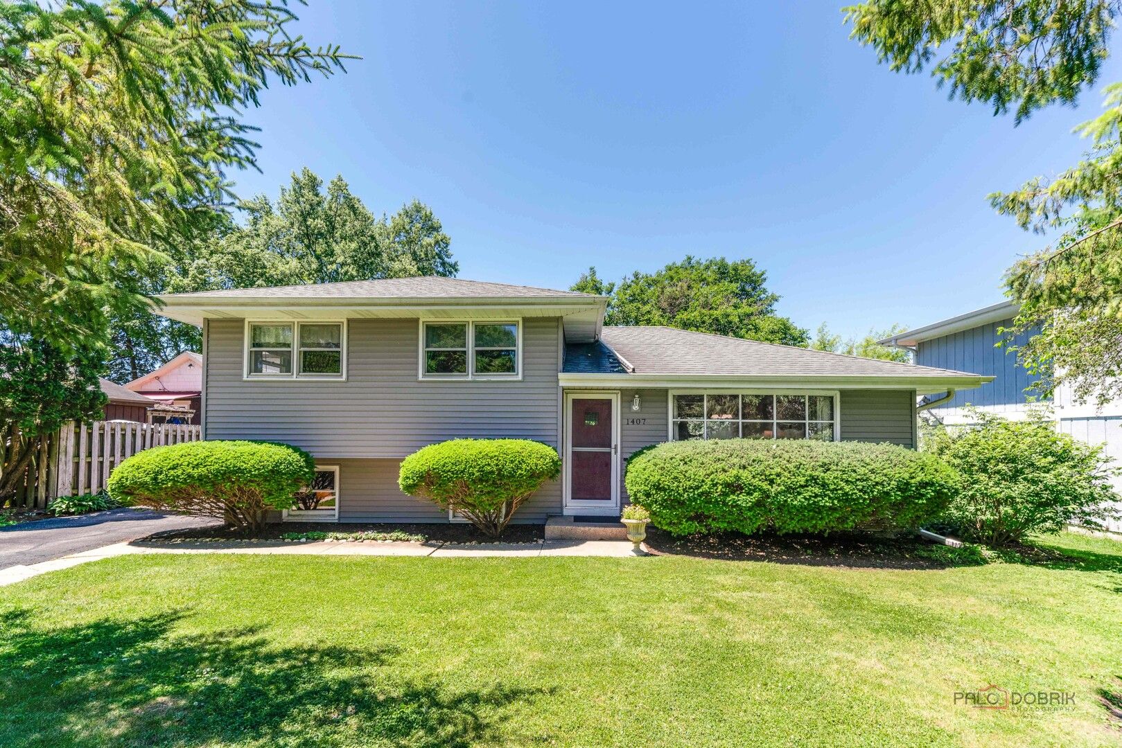1407 Washington Street — Lake In The Hills, IL 60156