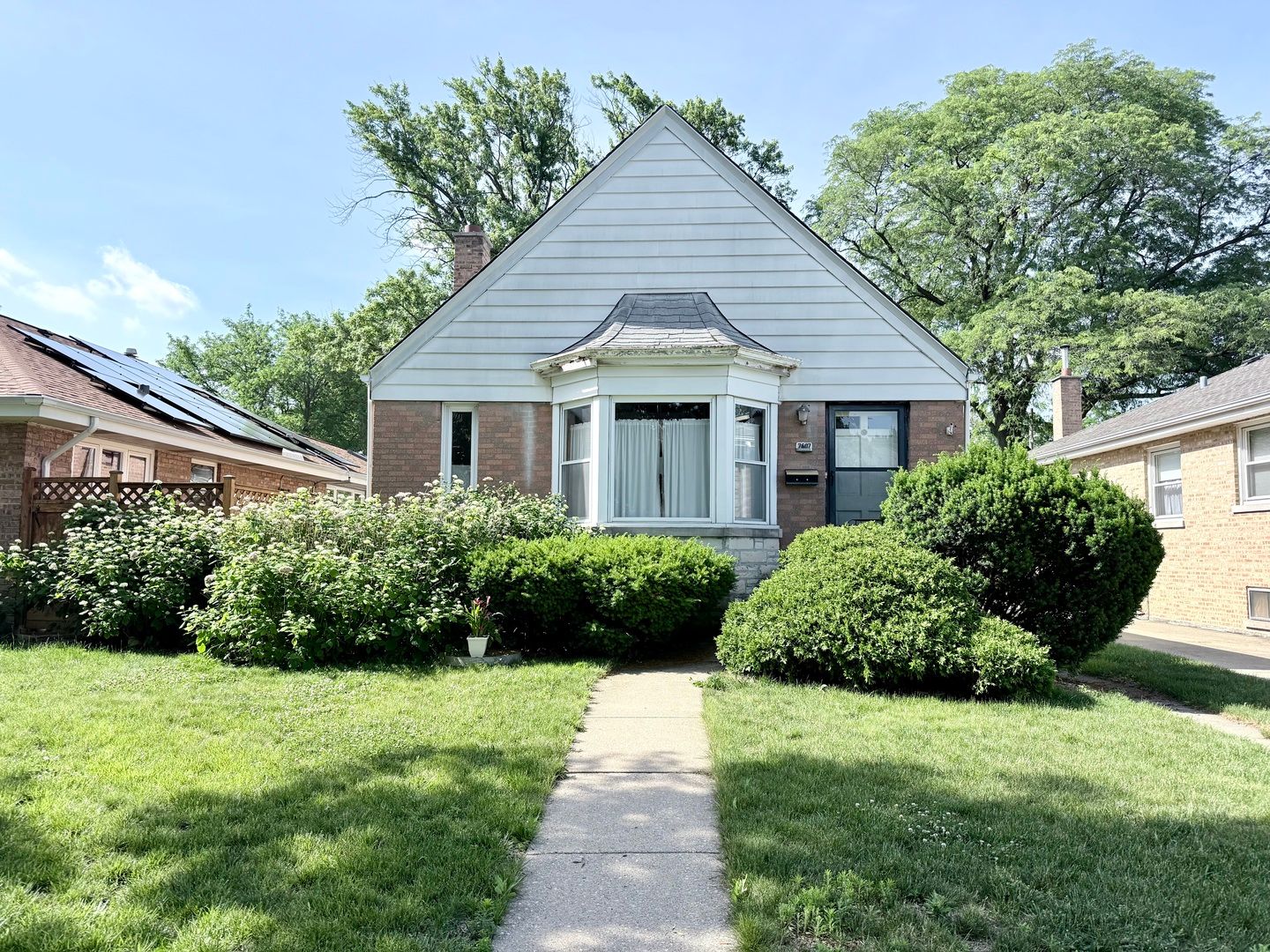 7607 W Hortense Avenue — Chicago, IL 60631