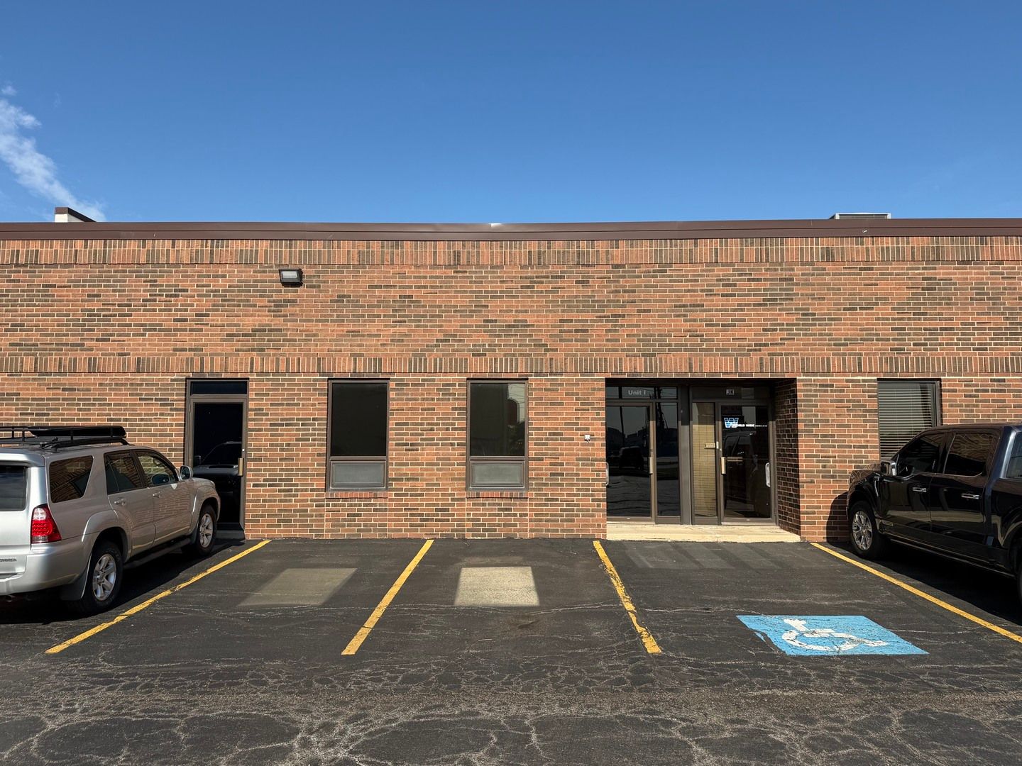 1229 E Algonquin Road #I — Arlington Heights, IL 60005