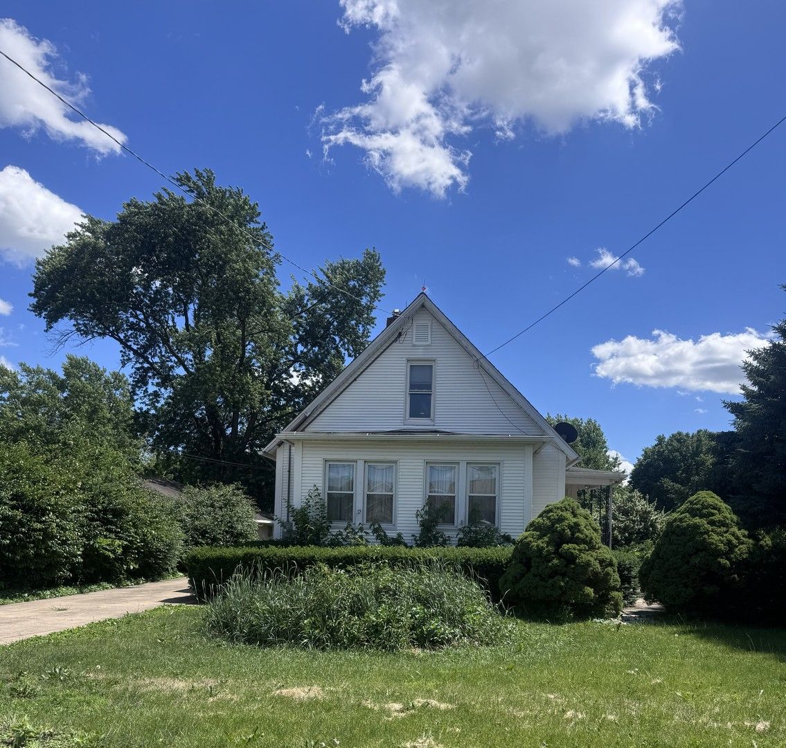 1411 E Broadway Street — Streator, IL 61364