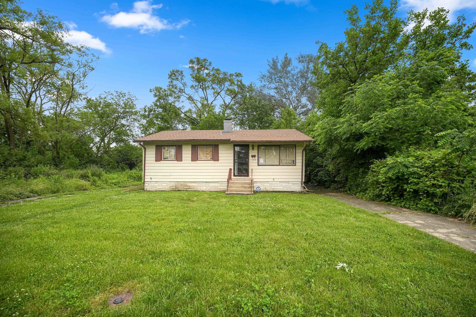 172 W 158th Street — Harvey, IL 60426