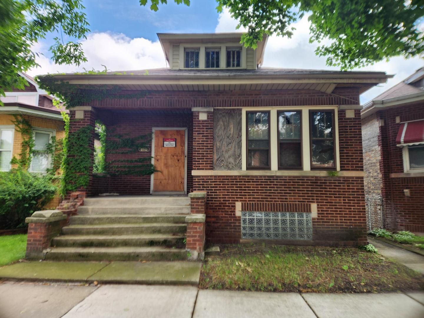 8119 S PERRY Avenue — Chicago, IL 60620
