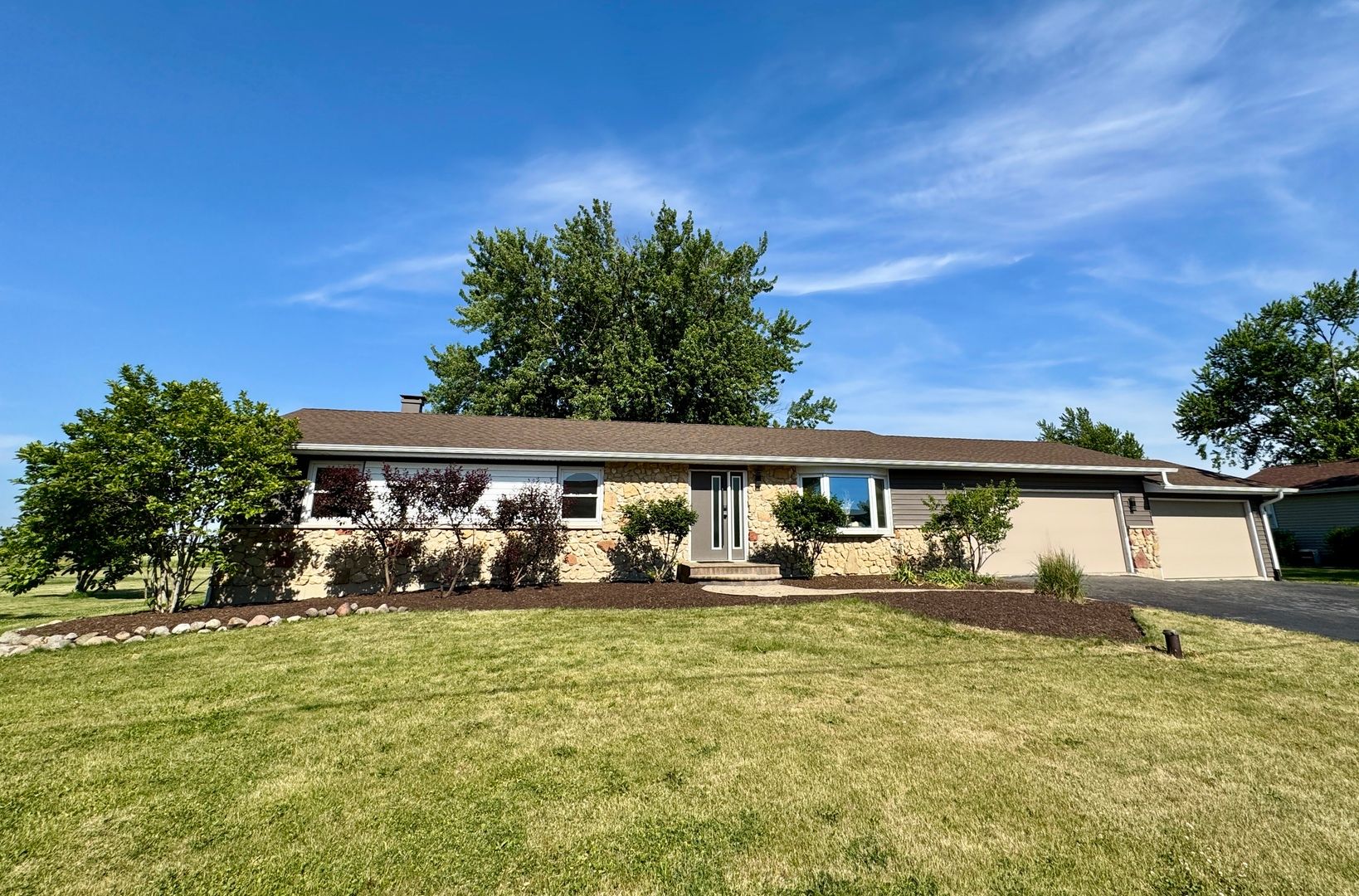 19402 Hahn Drive — DeKalb, IL 60115