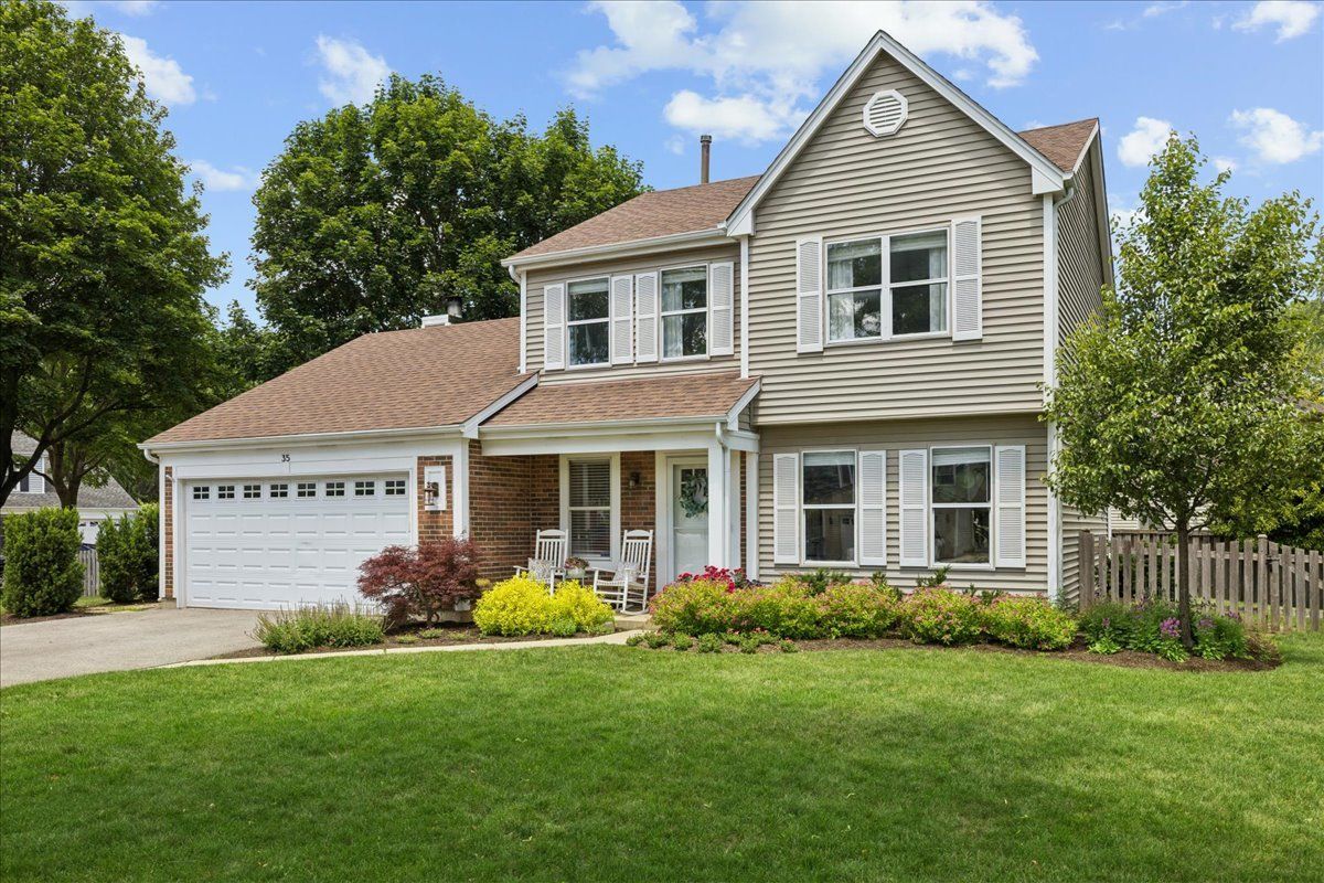 35 KNIGHTSBRIDGE Drive — Mundelein, IL 60060