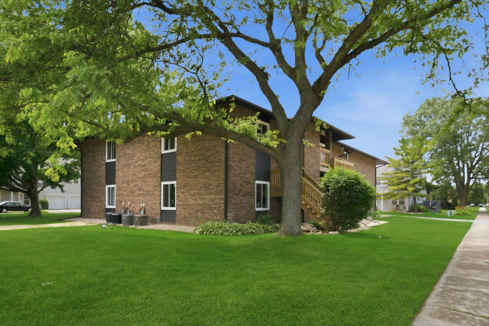 19409 Oakwood Avenue #19409 — Country Club Hills, IL 60478