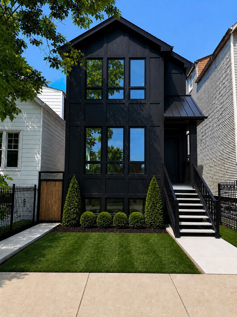 1830 N Saint Louis Avenue #1F — Chicago, IL 60647