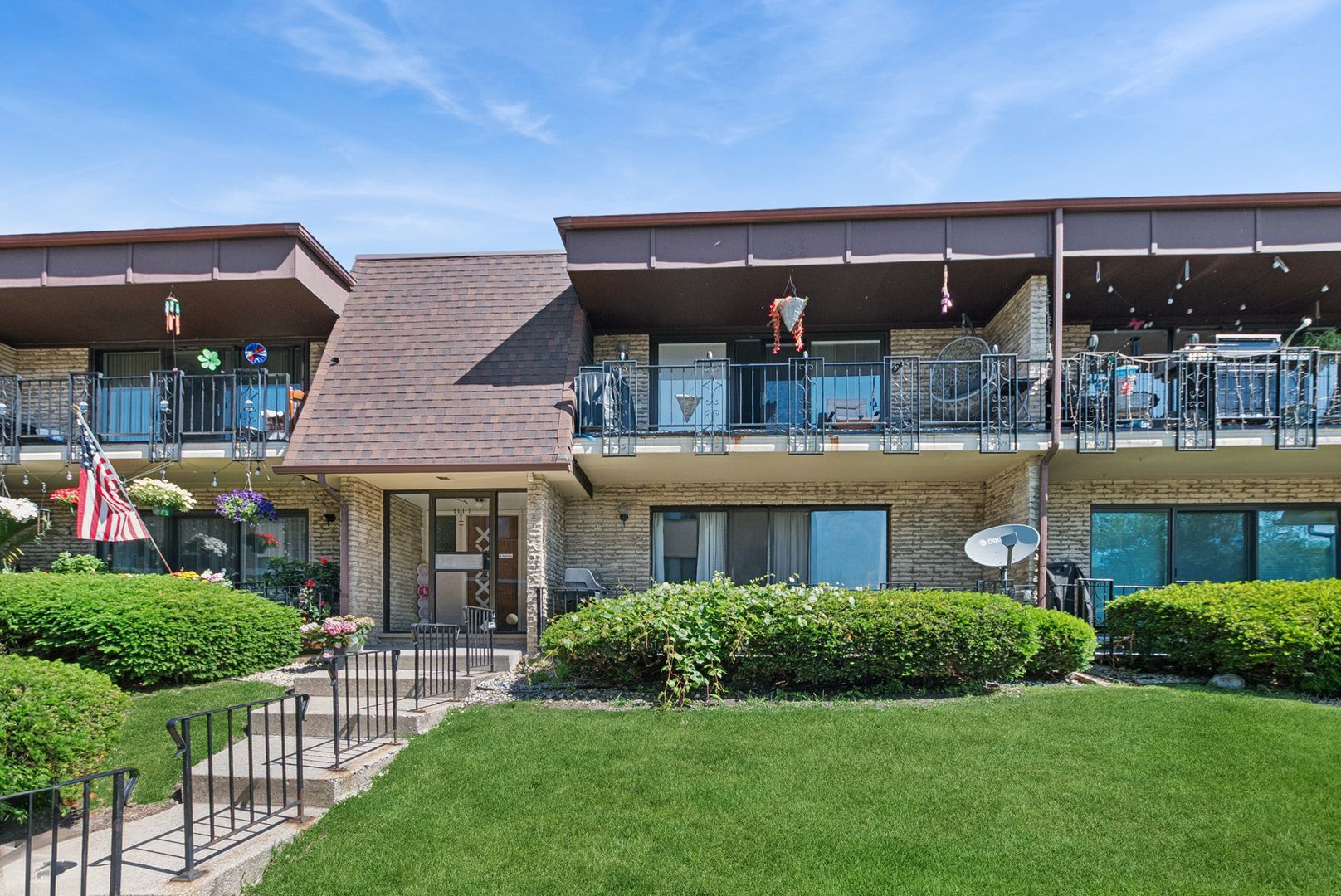9111 S Roberts Road #7C — Hickory Hills, IL 60457