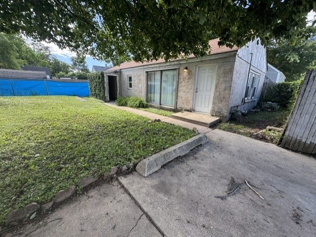 937 Montgomery Avenue — Aurora, IL 60506