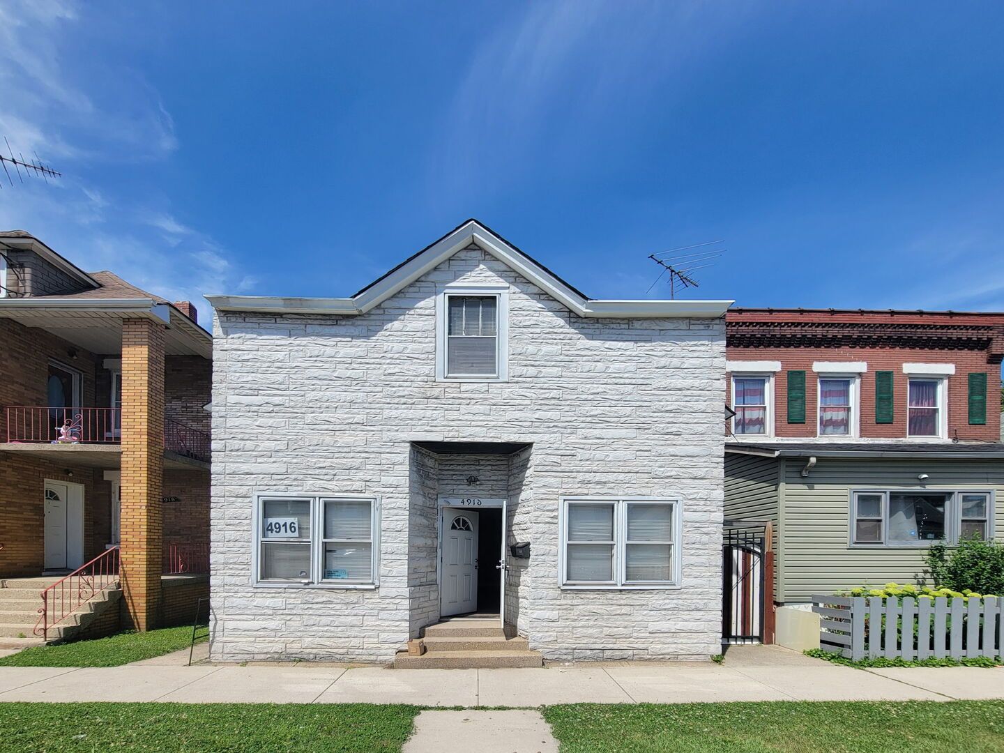 4916 Northcote Avenue — East Chicago, IN 46312