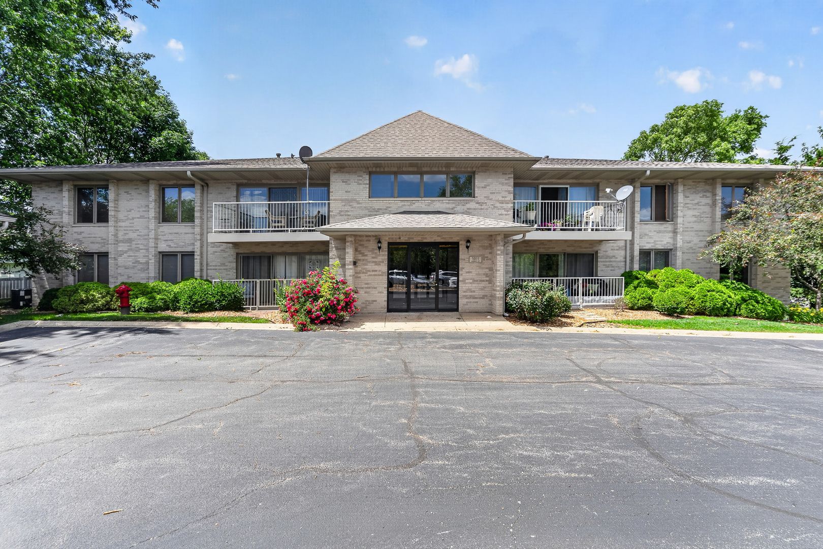 1011 Ashley Court S #2D — Lockport, IL 60441