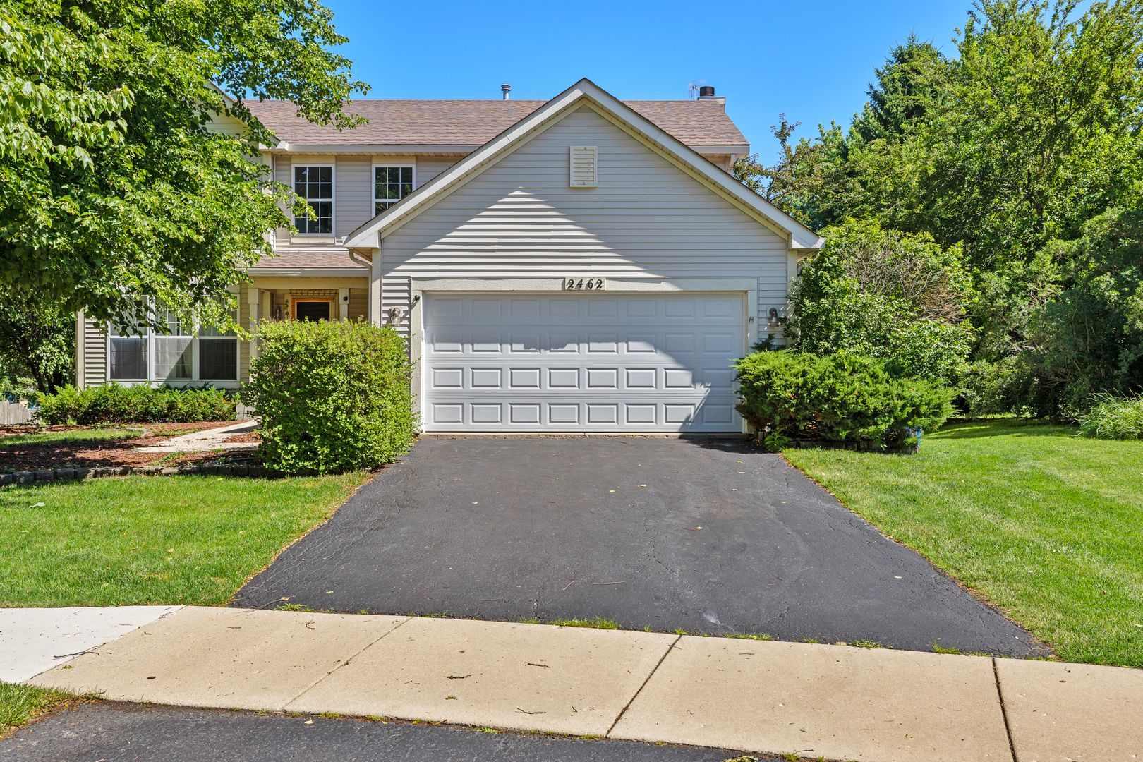 2462 Green Valley Court — Aurora, IL 60503