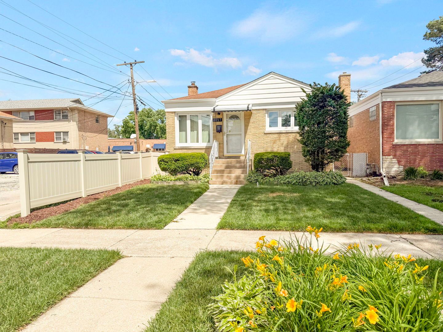 2217 Keystone Avenue — North Riverside, IL 60546