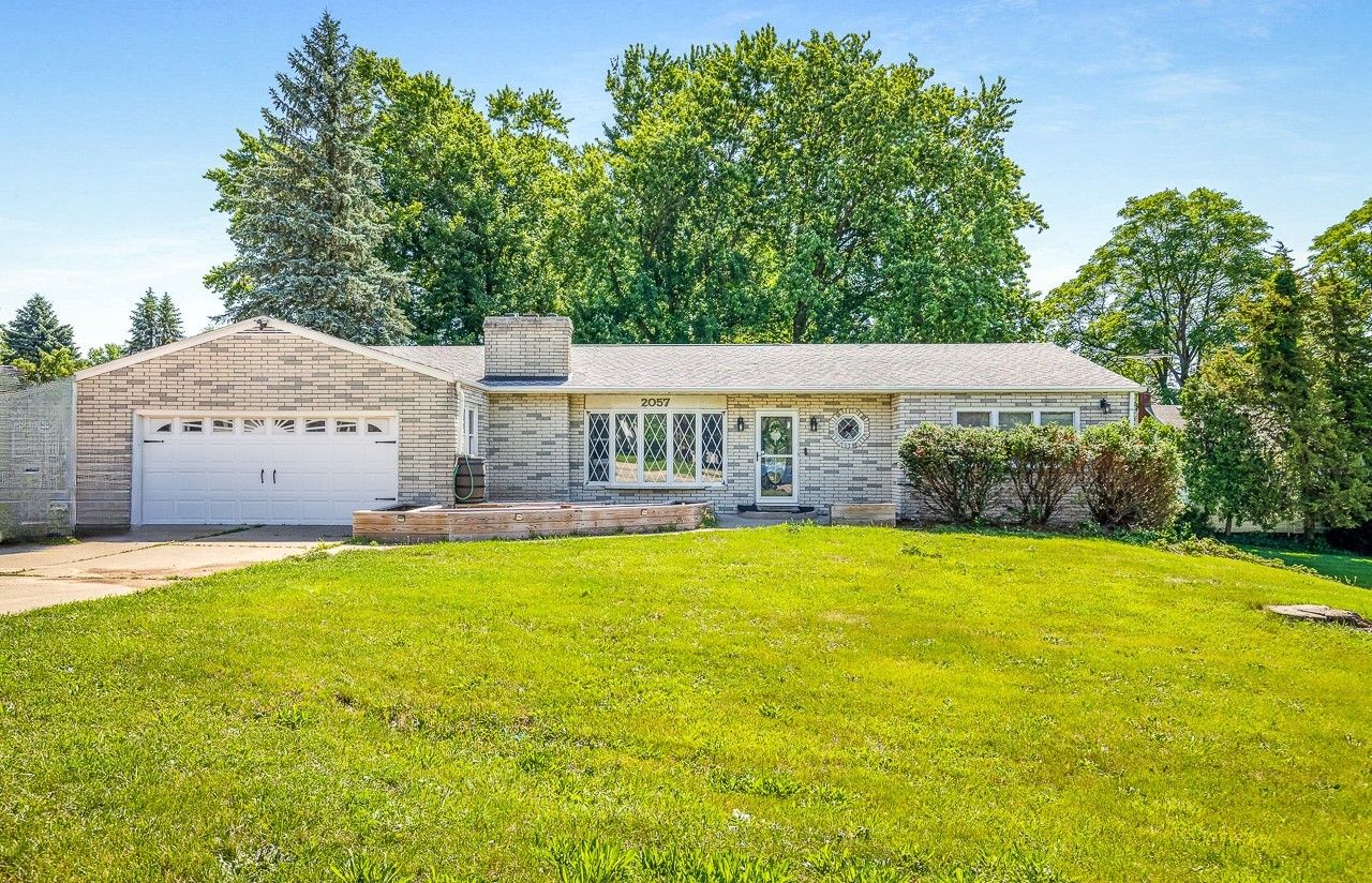 2057 IL RTE N — Freeport, IL 61032