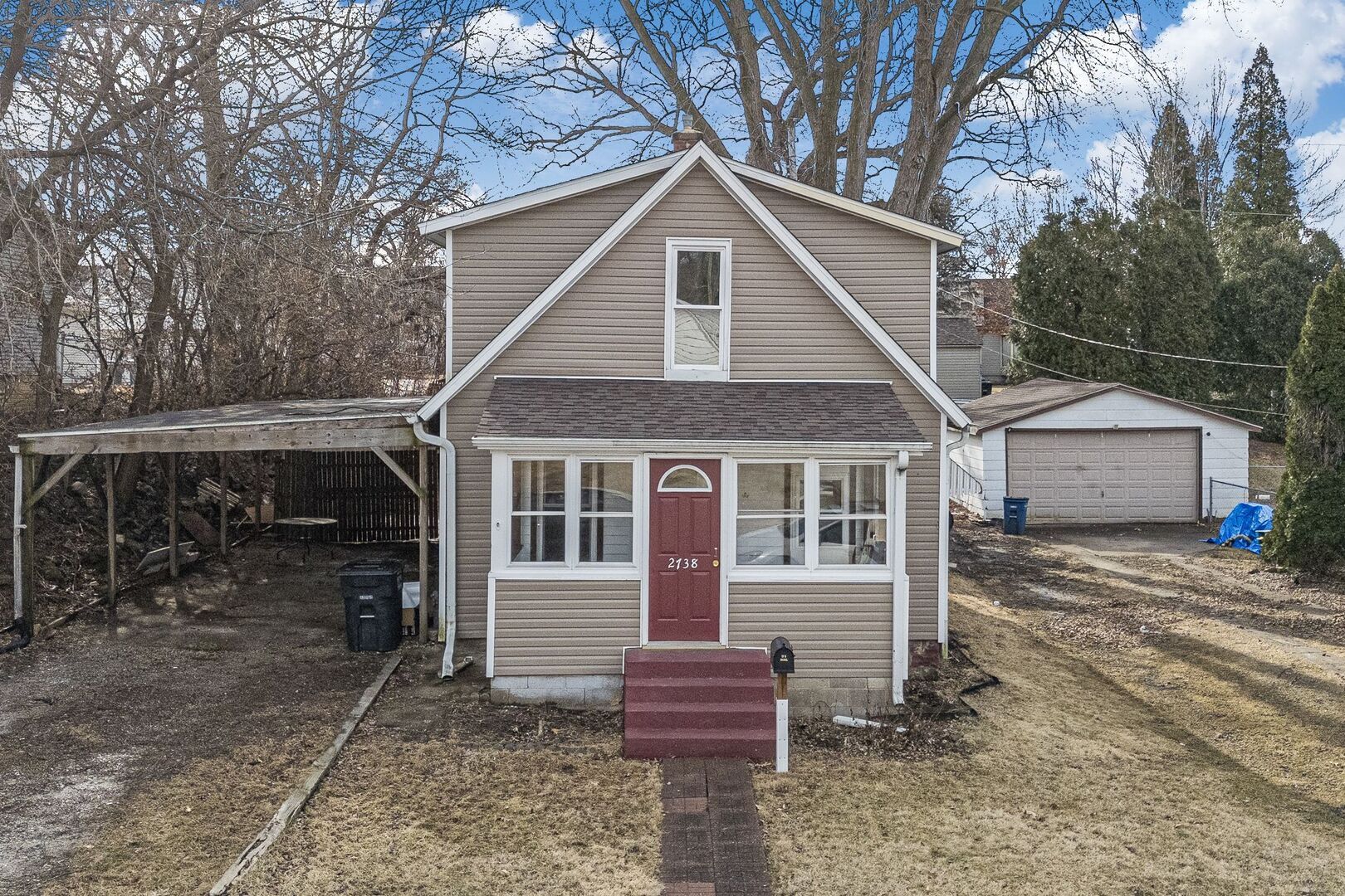 2738 11th Avenue C — Moline, IL 61265