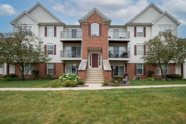 680 Mill Circle #203 — Wheeling, IL 60090
